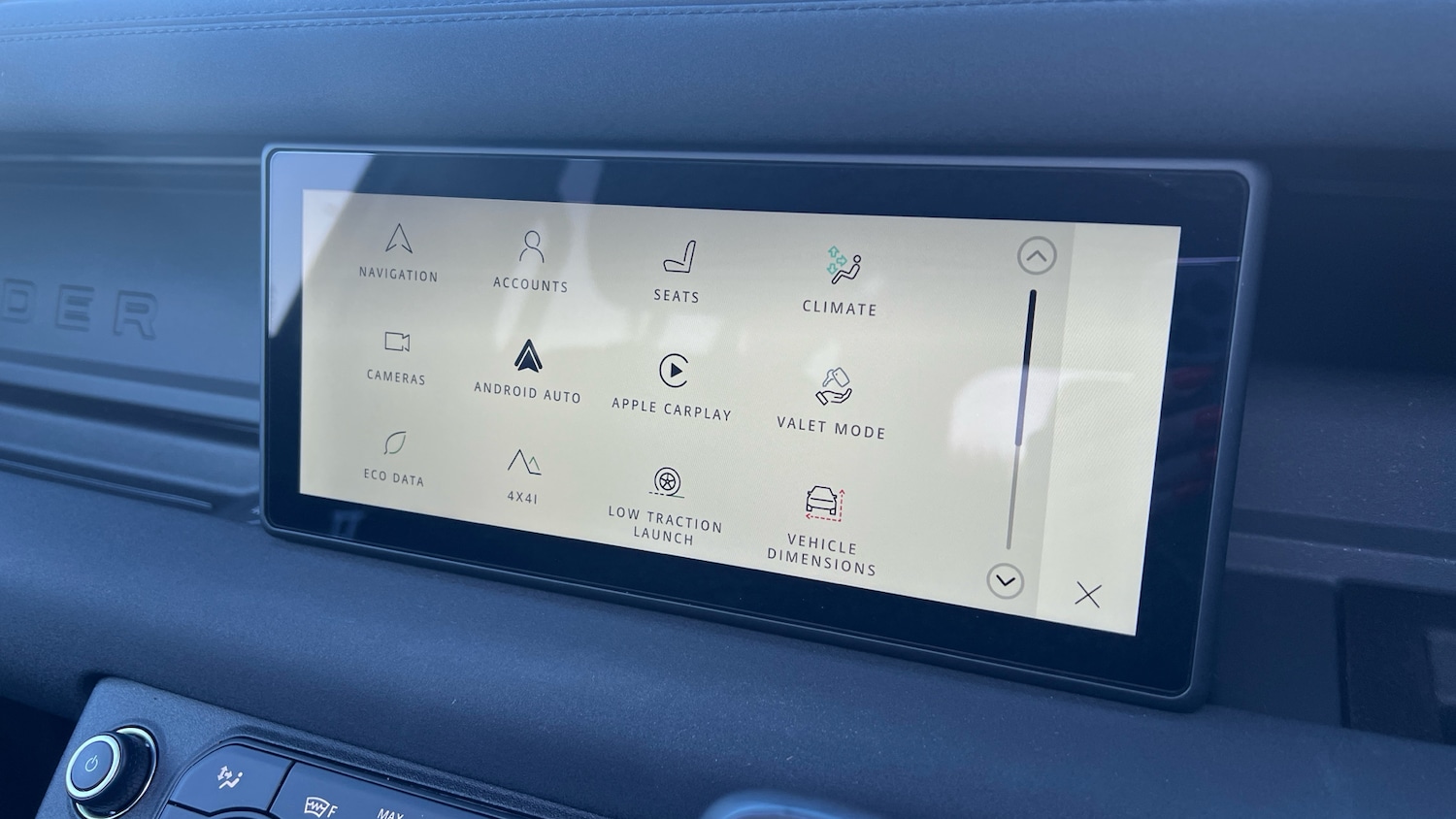 Used Land Rover Defender 2023 for sale - 77641247: Photo 28