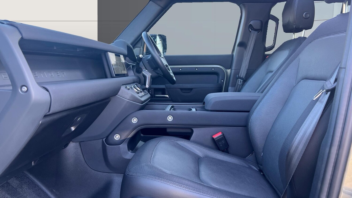 Used Land Rover Defender 2023 for sale - 77641247: Photo 3