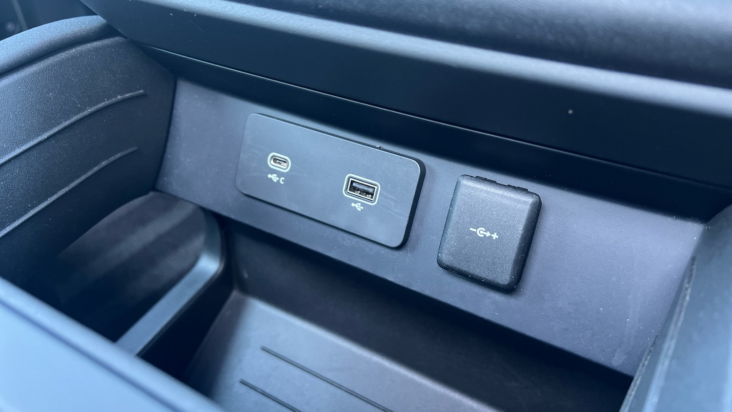 Used Land Rover Defender 2023 for sale - 77641247: Photo 32