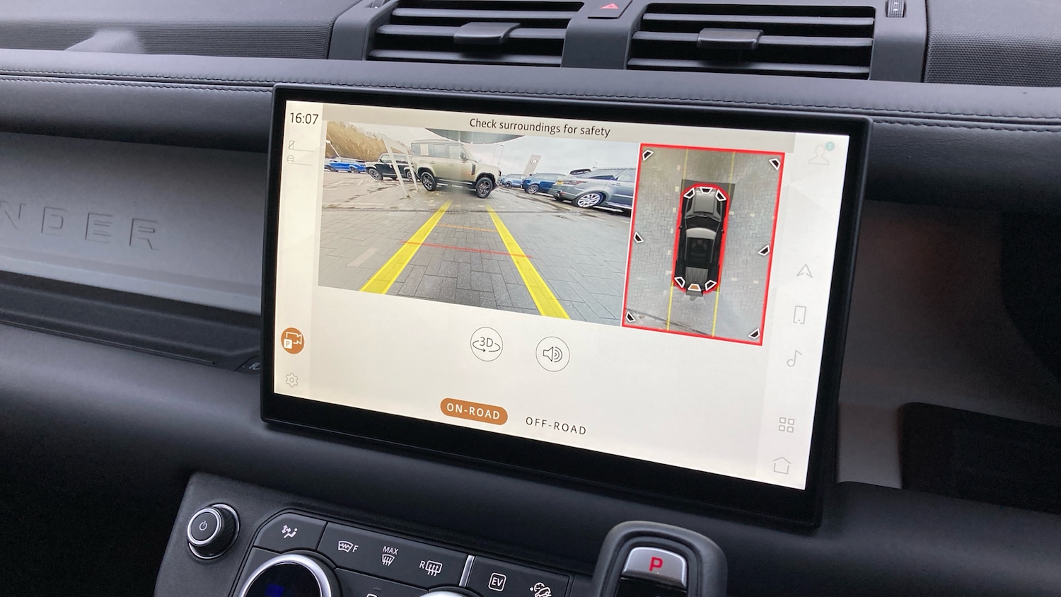 Used Land Rover Defender 2024 for sale - 77640032: Photo 12