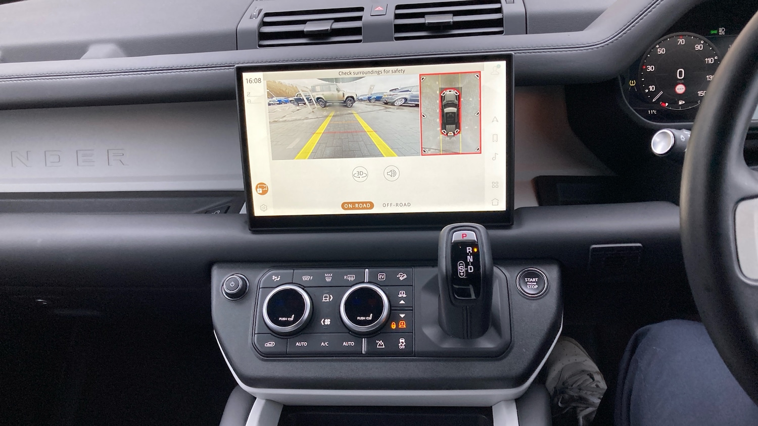 Used Land Rover Defender 2024 for sale - 77640032: Photo 14