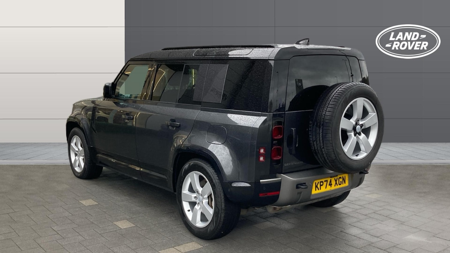 Used Land Rover Defender 2024 for sale - 77640032: Photo 2