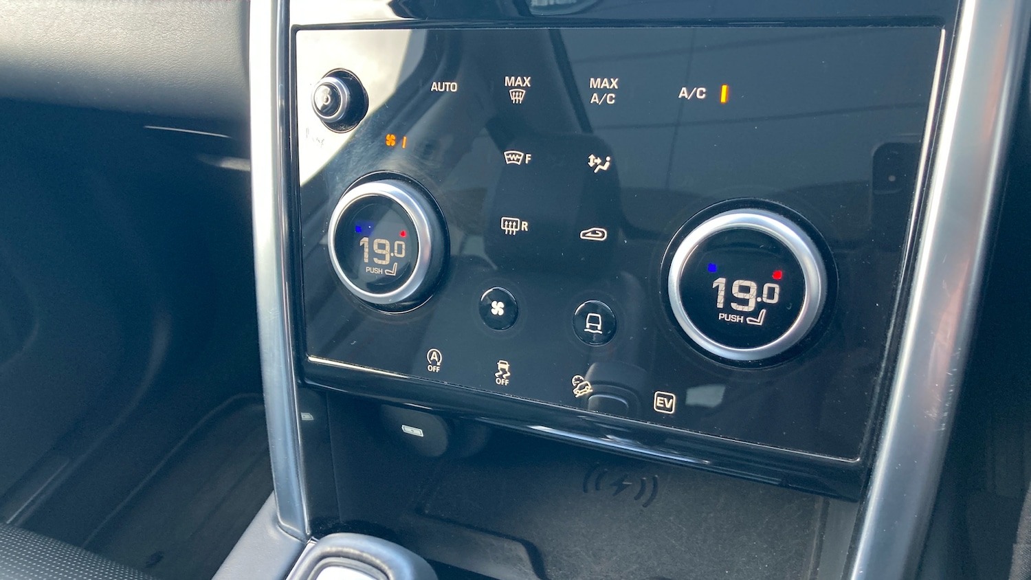 Used Land Rover Discovery Sport 2020 for sale - 76477147: Photo 32