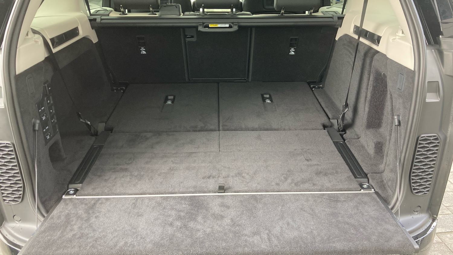 Used Land Rover Discovery 2025 for sale - 77873165: Photo 10