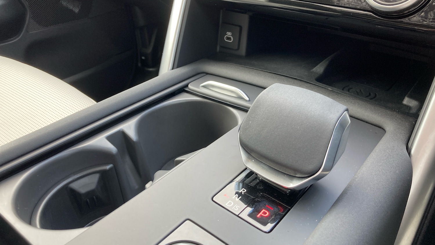 Used Land Rover Discovery 2025 for sale - 77873165: Photo 13