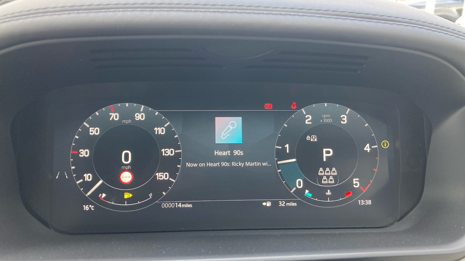 Used Land Rover Discovery 2025 for sale - 77873165: Photo 16