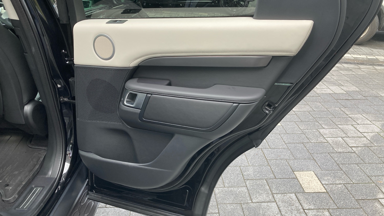 Used Land Rover Discovery 2025 for sale - 77873165: Photo 22