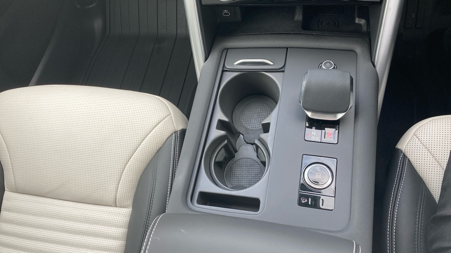 Used Land Rover Discovery 2025 for sale - 77873165: Photo 33