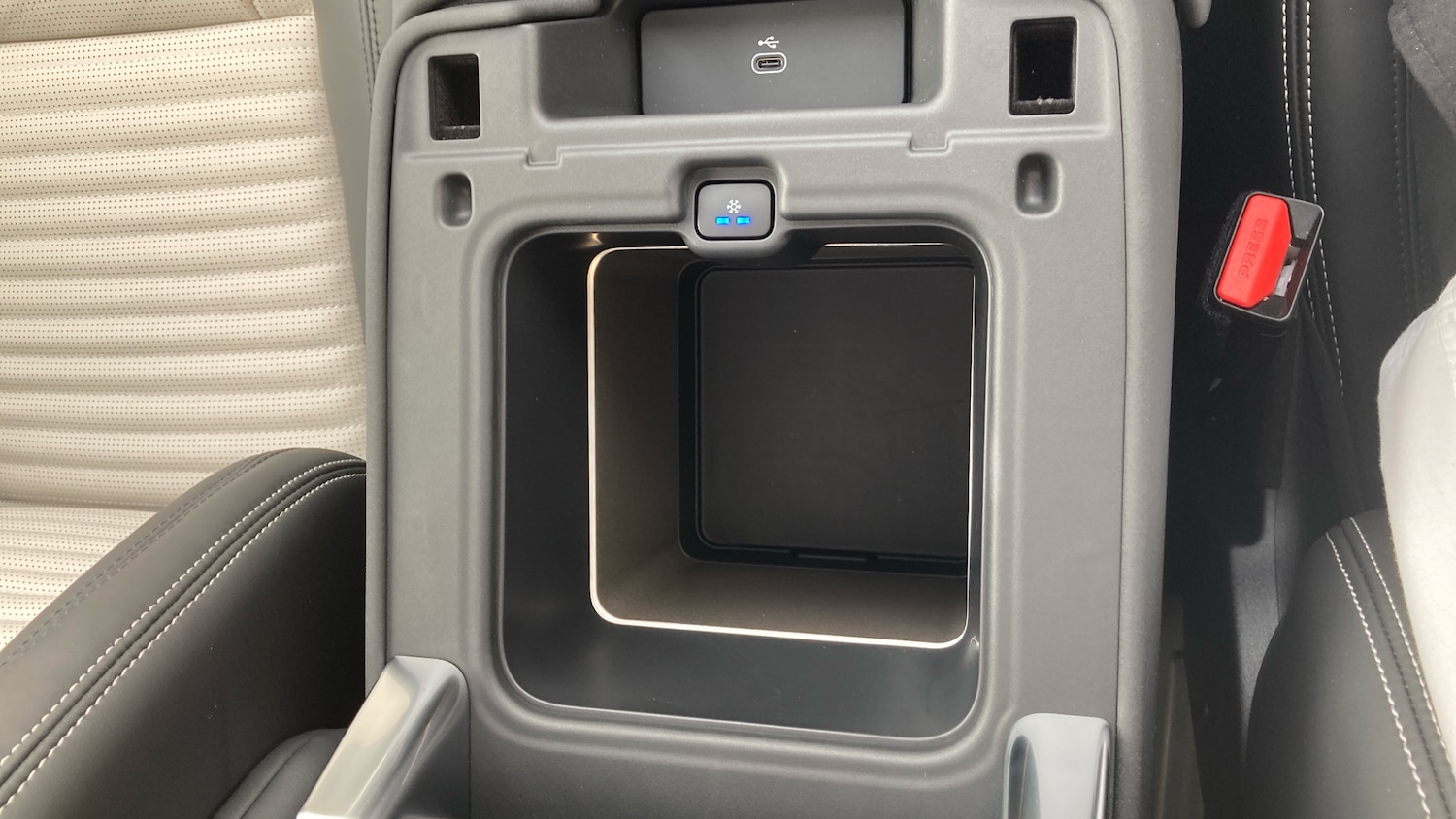 Used Land Rover Discovery 2025 for sale - 77873165: Photo 34