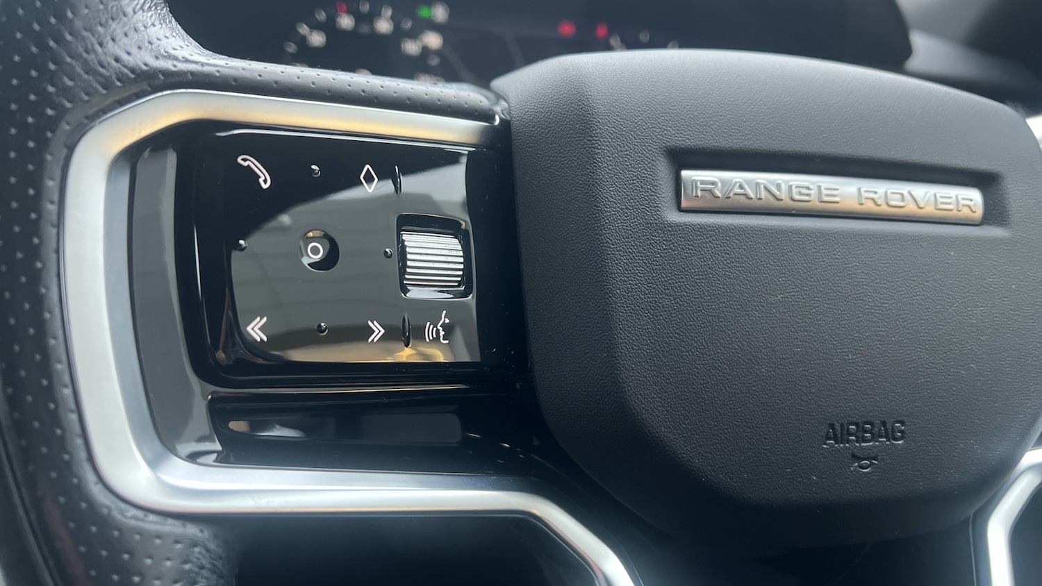 Used Land Rover Range Rover Velar 2021 for sale - 77592633: Photo 28