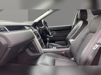 Used Land Rover Discovery Sport 2016 for sale - 77365088: Photo