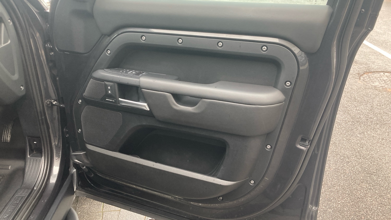 Used Land Rover Defender 2024 for sale - 77113296: Photo 25