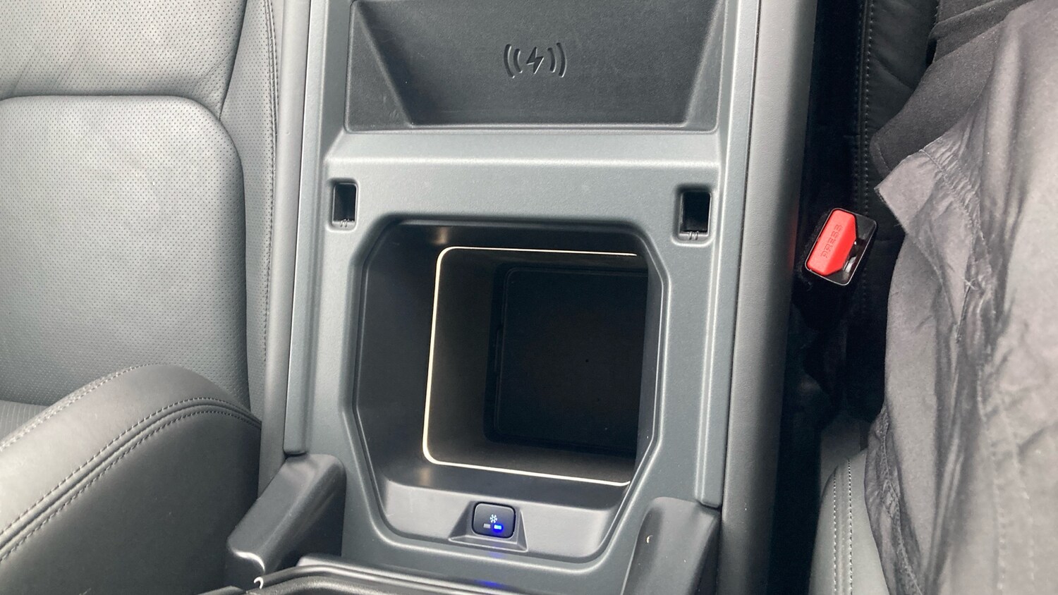 Used Land Rover Defender 2024 for sale - 77113296: Photo 35