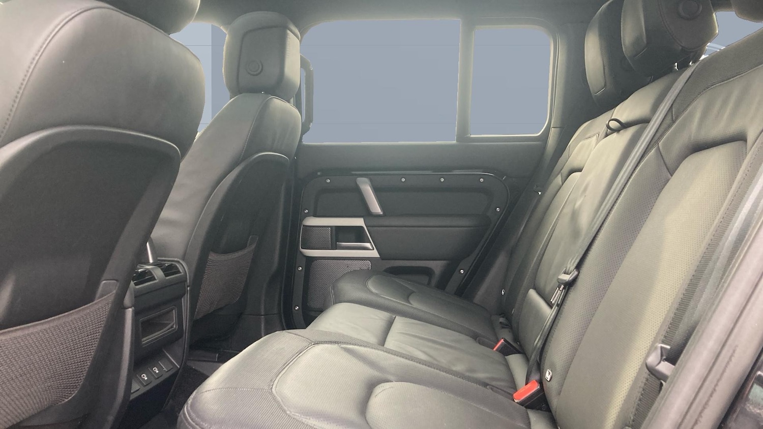 Used Land Rover Defender 2024 for sale - 77113296: Photo 4