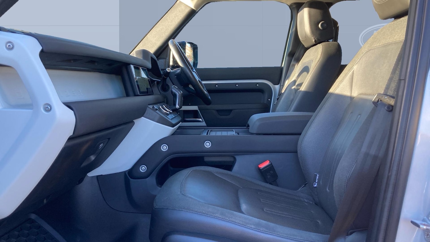 Used Land Rover Defender 2020 for sale - 77607428: Photo 3