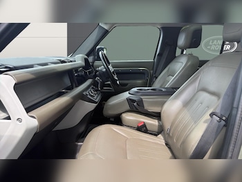 Used Land Rover Defender 2020 for sale - 79282940: Photo