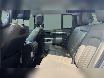 Used Land Rover Defender 2020 for sale - 79282940: Photo