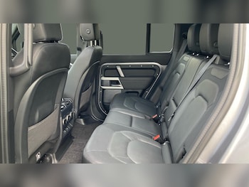 Used Land Rover Defender 2024 for sale - 77619746: Photo