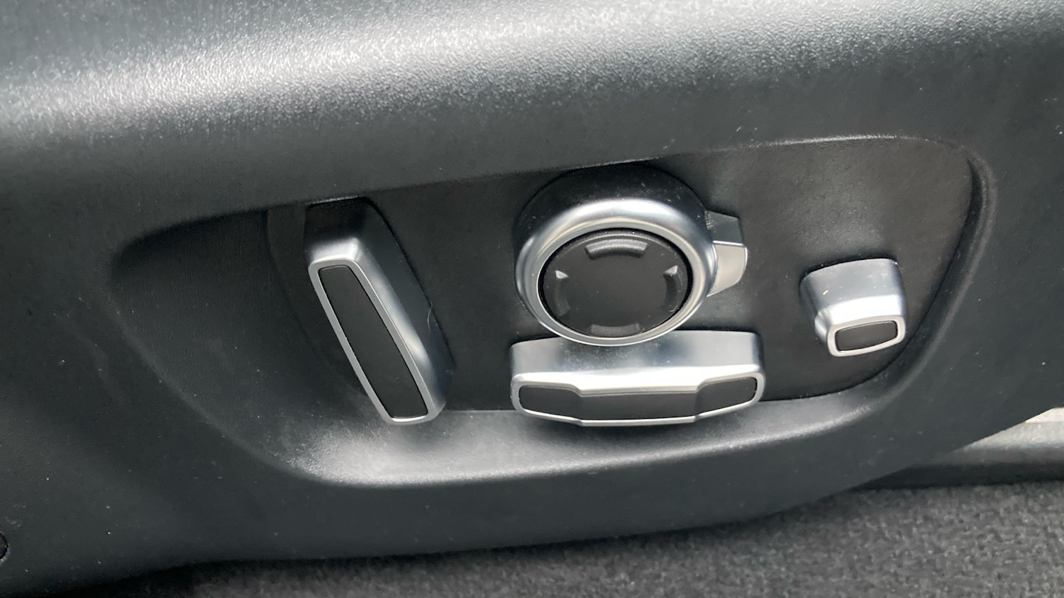 Used Land Rover Range Rover Velar 2019 for sale - 77023313: Photo 25