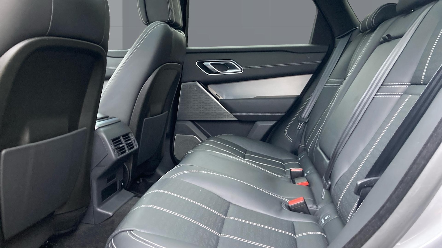 Used Land Rover Range Rover Velar 2019 for sale - 77023313: Photo 4