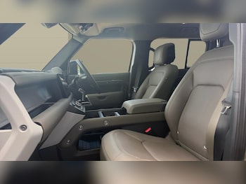 Used Land Rover Defender 2024 for sale - 78176398: Photo