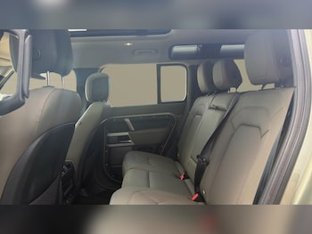 Used Land Rover Defender 2024 for sale - 78176398: Photo