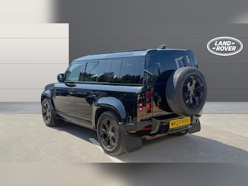 Used Land Rover Defender 2023 for sale - 79217211: Photo
