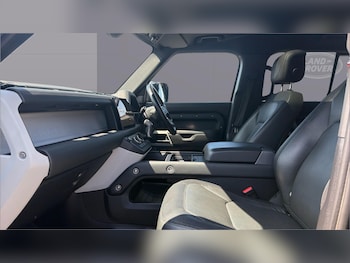 Used Land Rover Defender 2023 for sale - 79217211: Photo