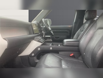 Used Land Rover Defender 2022 for sale - 76862256: Photo