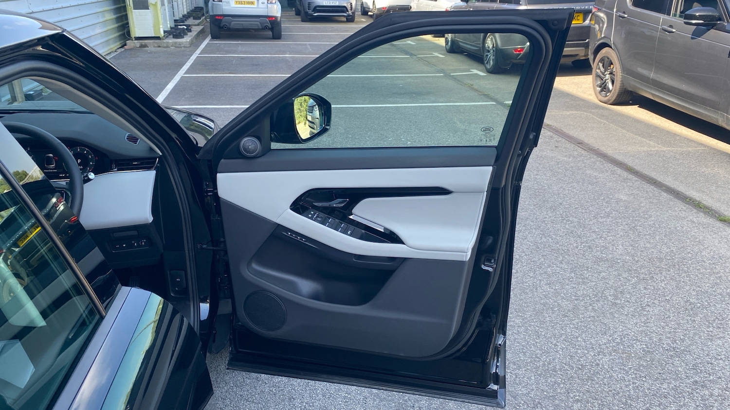 Used Land Rover Range Rover Evoque 2024 for sale - 76477150: Photo 34