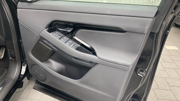 Used Land Rover Range Rover Evoque 2025 for sale - 75663202: Photo 23