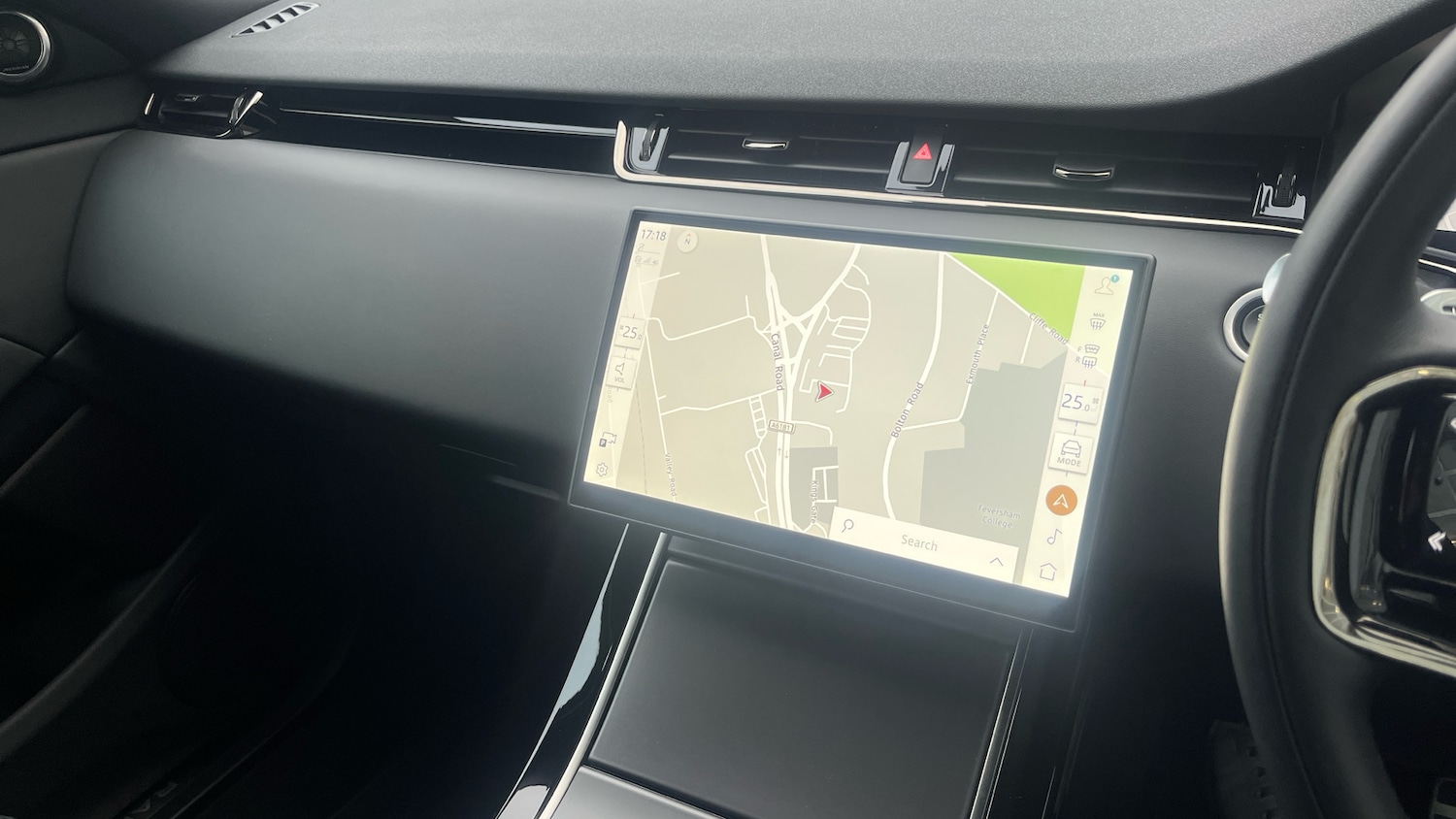 Used Land Rover Range Rover Evoque 2025 for sale - 78031425: Photo 11