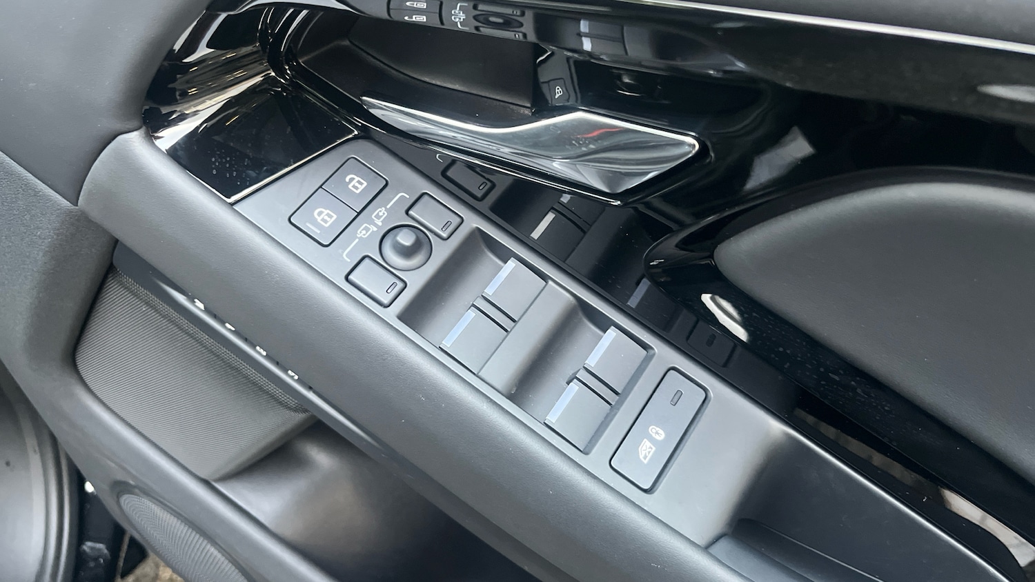 Used Land Rover Range Rover Evoque 2025 for sale - 78031425: Photo 22