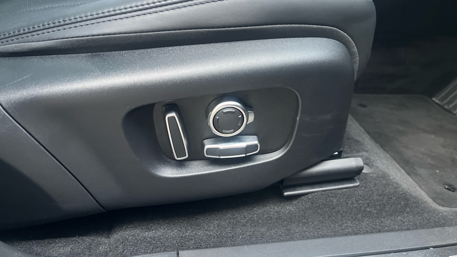 Used Land Rover Range Rover Evoque 2025 for sale - 78031425: Photo 28