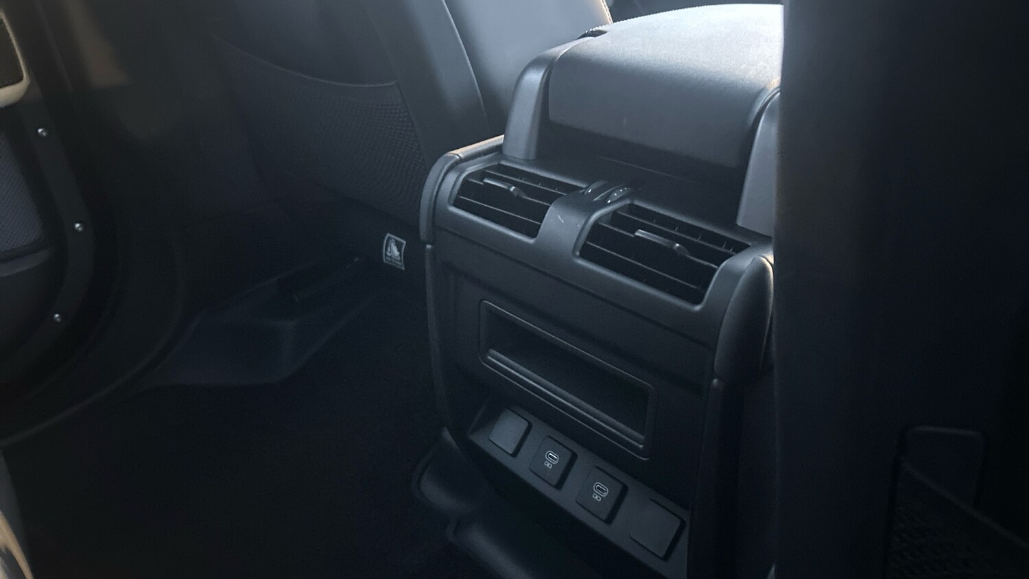 Used Land Rover Defender 2024 for sale - 77337479: Photo 18