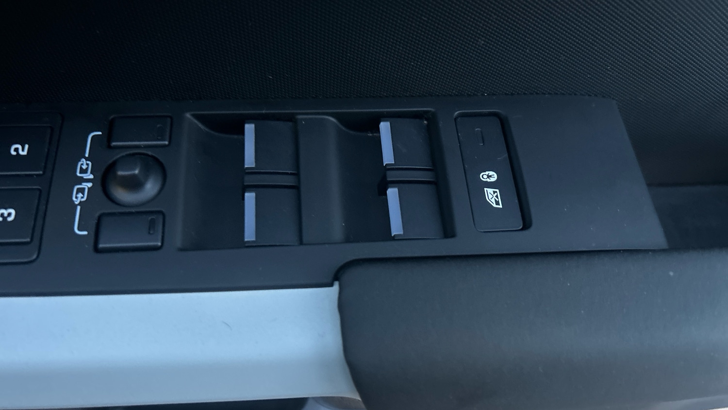 Used Land Rover Defender 2024 for sale - 77337479: Photo 44