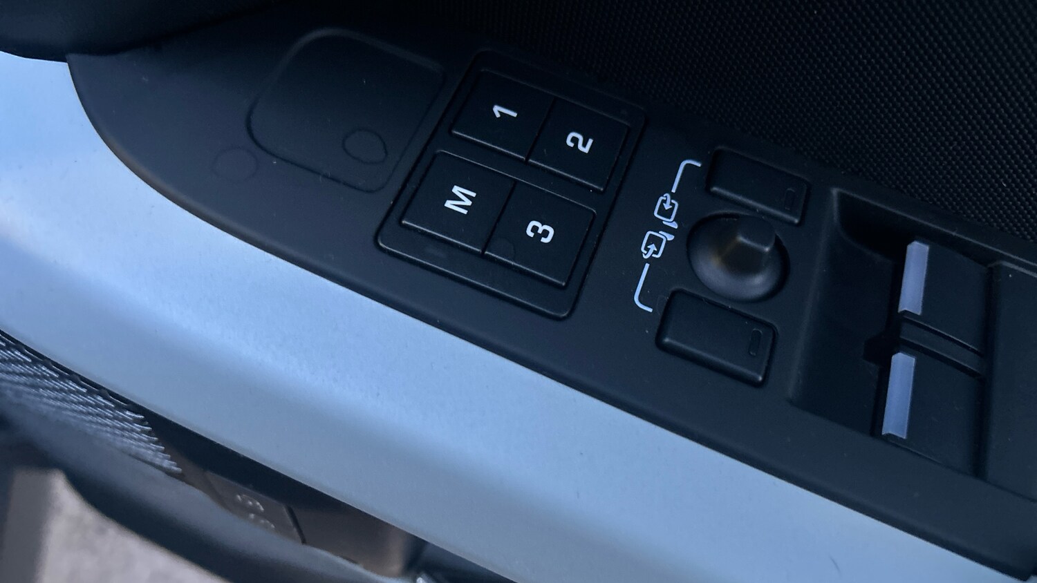 Used Land Rover Defender 2024 for sale - 77337479: Photo 45