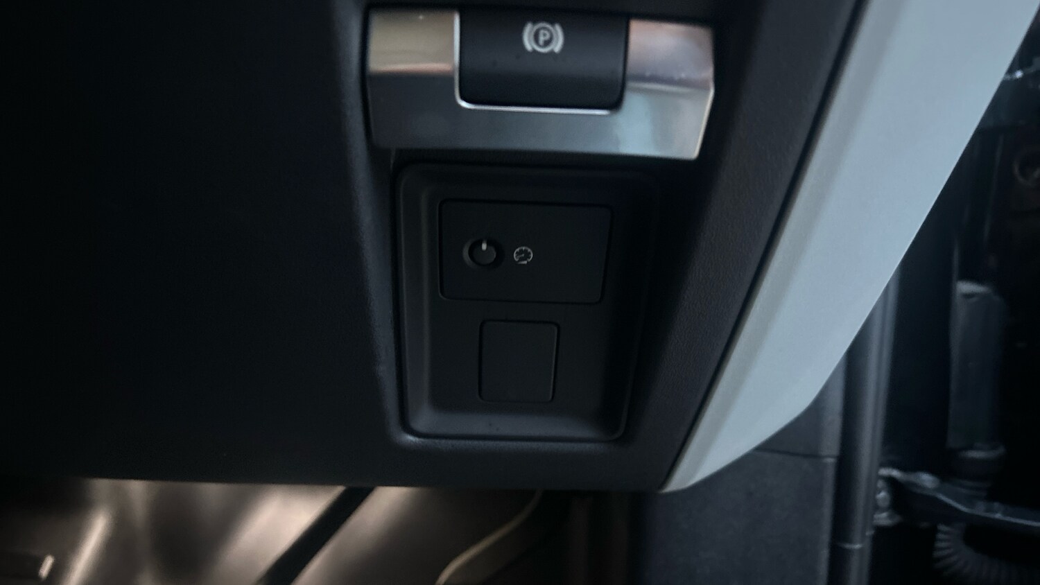 Used Land Rover Defender 2024 for sale - 77337479: Photo 49