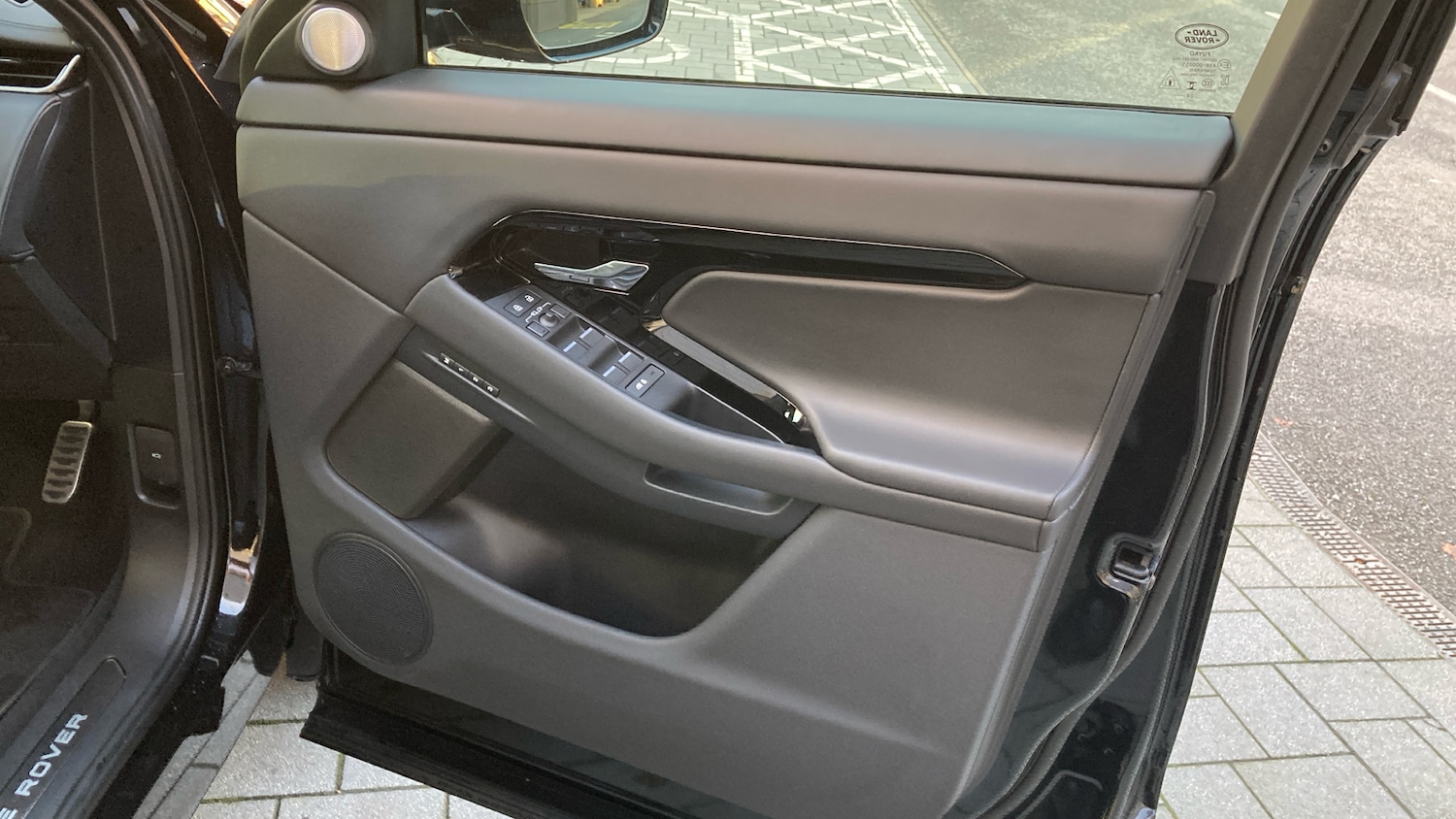 Used Land Rover Range Rover Evoque 2025 for sale - 76918811: Photo 24