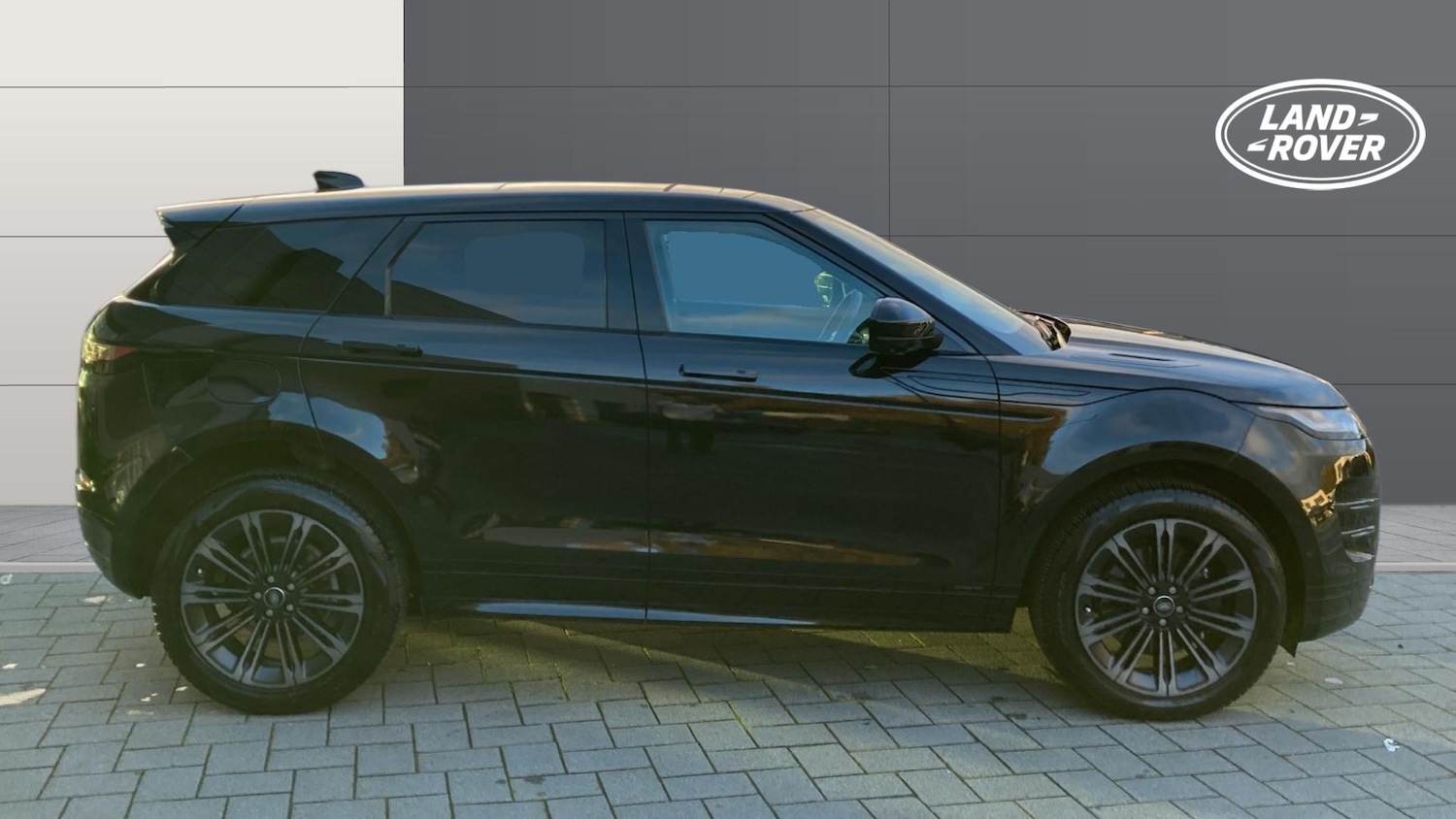 Used Land Rover Range Rover Evoque 2025 for sale - 76918811: Photo 5