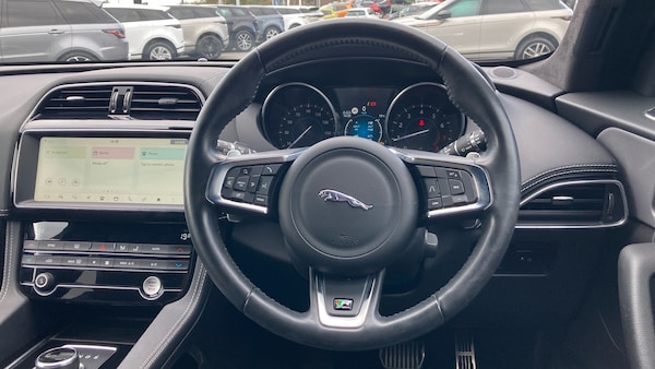 Used Jaguar F-Pace 2019 for sale - 76161836: Photo 15
