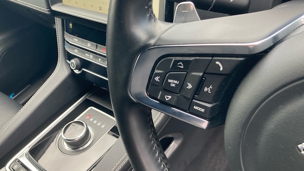 Used Jaguar F-Pace 2019 for sale - 76161836: Photo 23