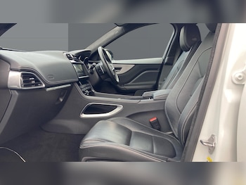 Used Jaguar F-Pace 2019 for sale - 76161836: Photo 3