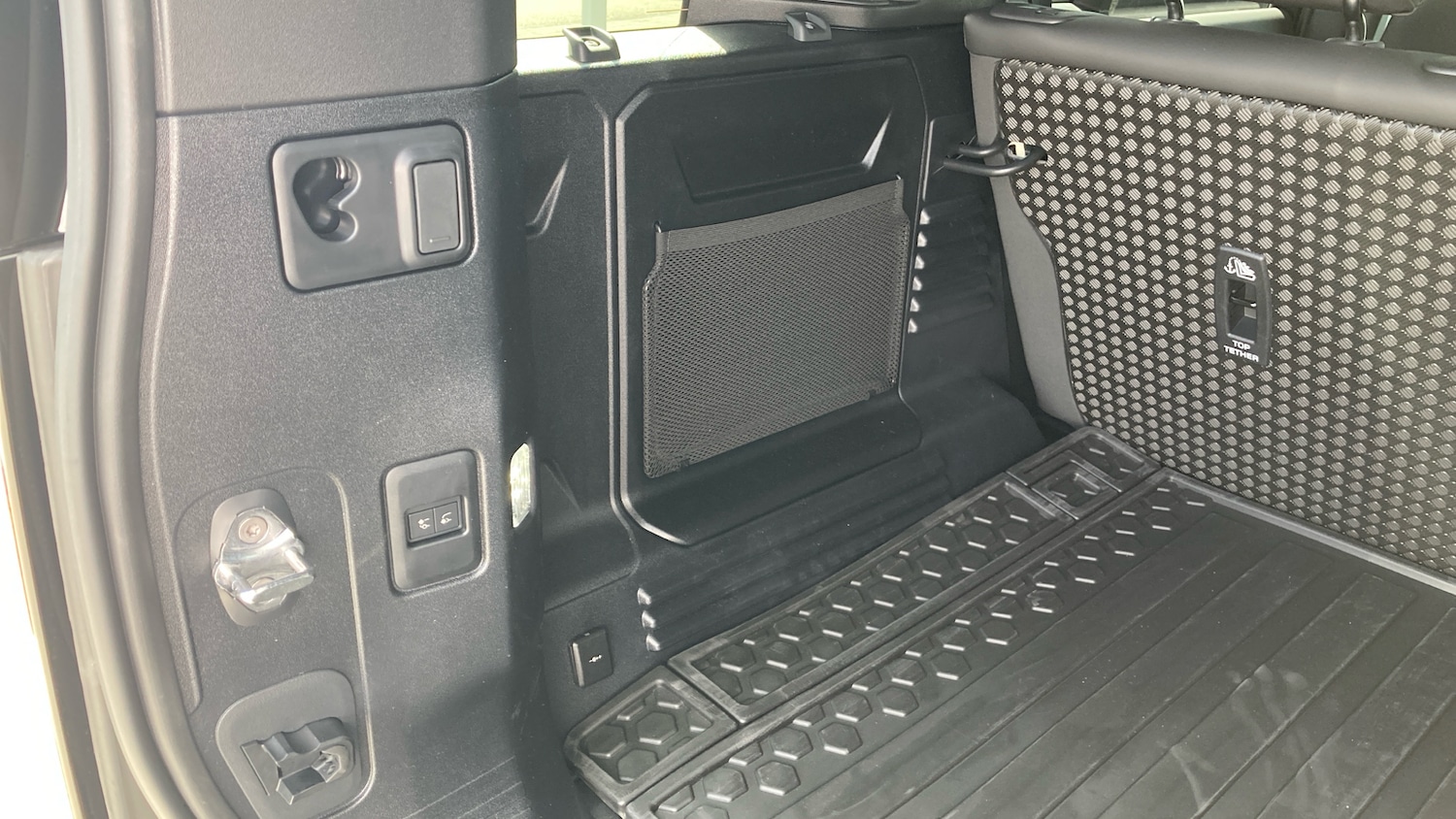 Used Land Rover Defender 2025 for sale - 77087273: Photo 25