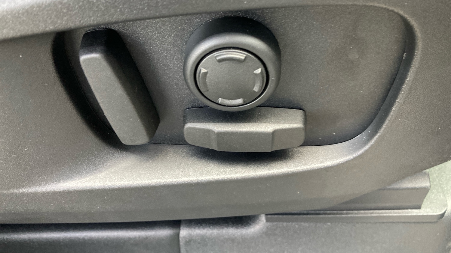 Used Land Rover Defender 2025 for sale - 77087273: Photo 29