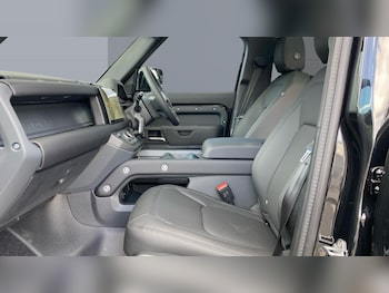 Used Land Rover Defender 2025 for sale - 77087273: Photo