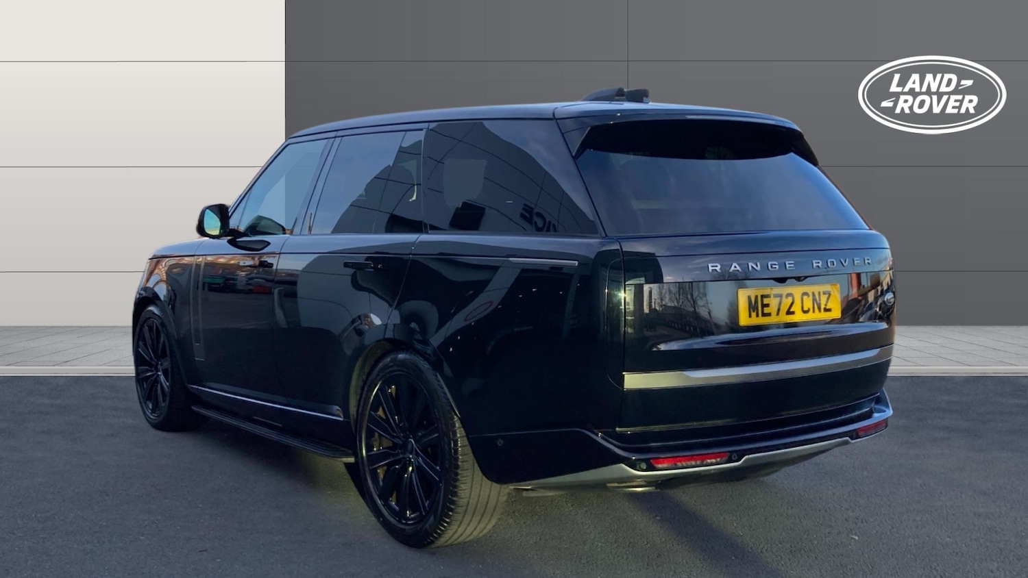 Used Land Rover Range Rover 2023 for sale - 77679354: Photo 2