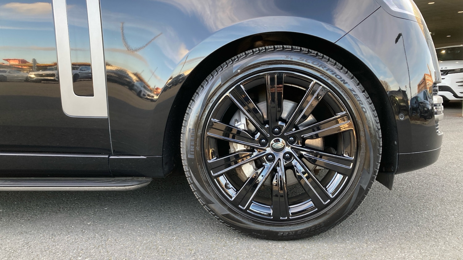 Used Land Rover Range Rover 2023 for sale - 77679354: Photo 8