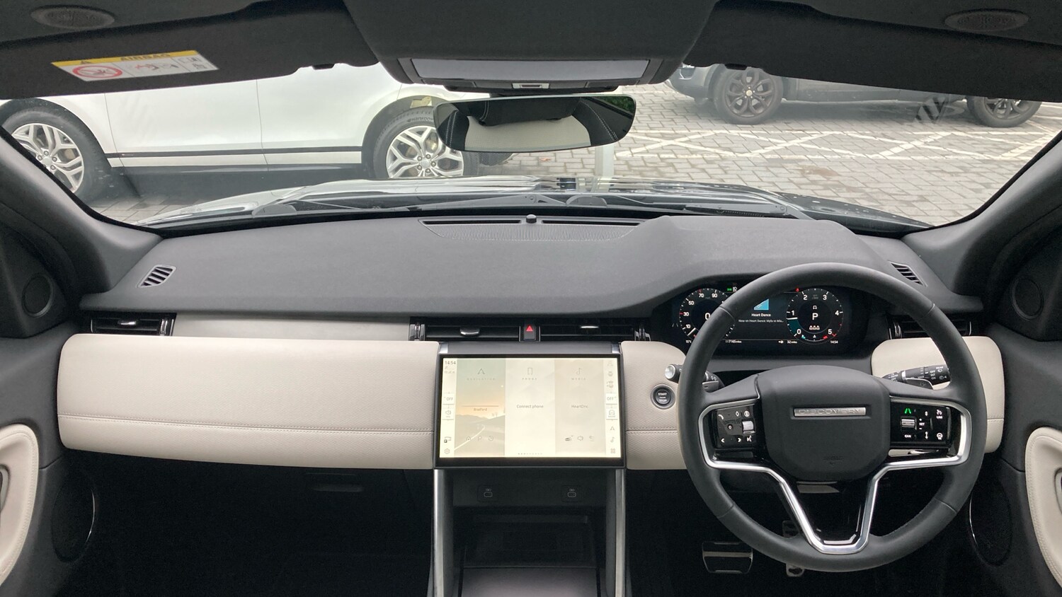 Used Land Rover Discovery Sport 2025 for sale - 76477178: Photo 9