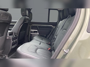 Used Land Rover Defender 2021 for sale - 75712875: Photo